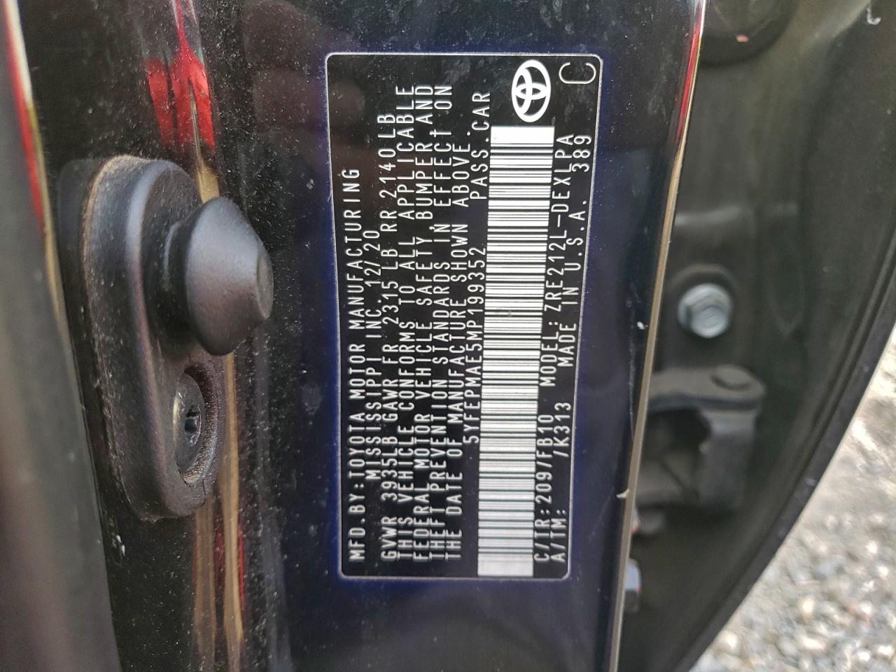 2021 TOYOTA COROLLA LE photo 12