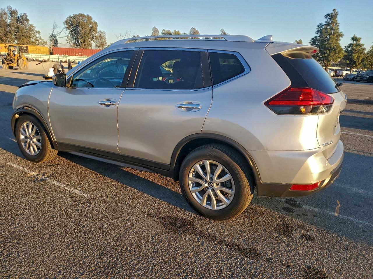 2017 NISSAN ROGUE S photo 2