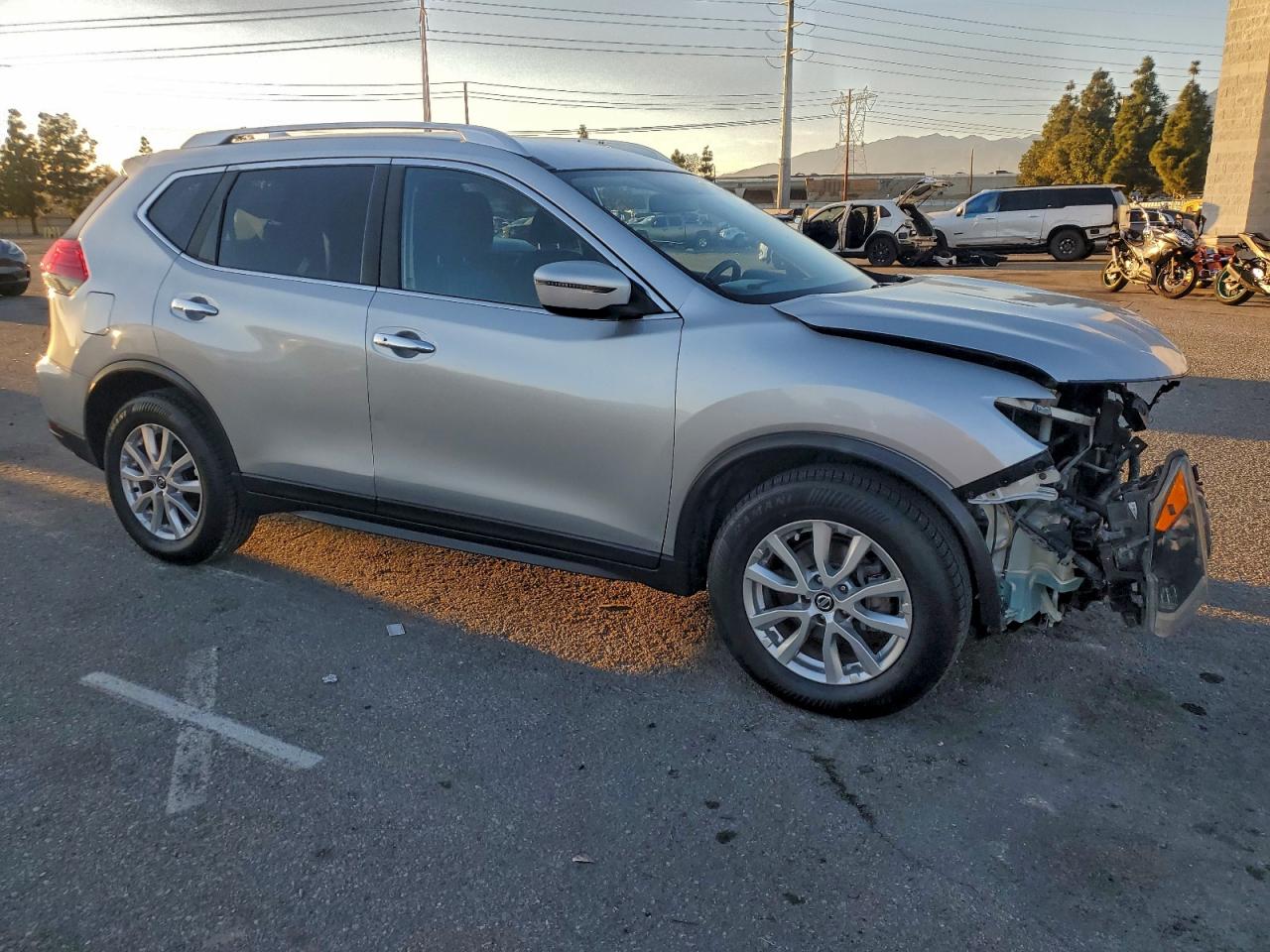 2017 NISSAN ROGUE S photo 4