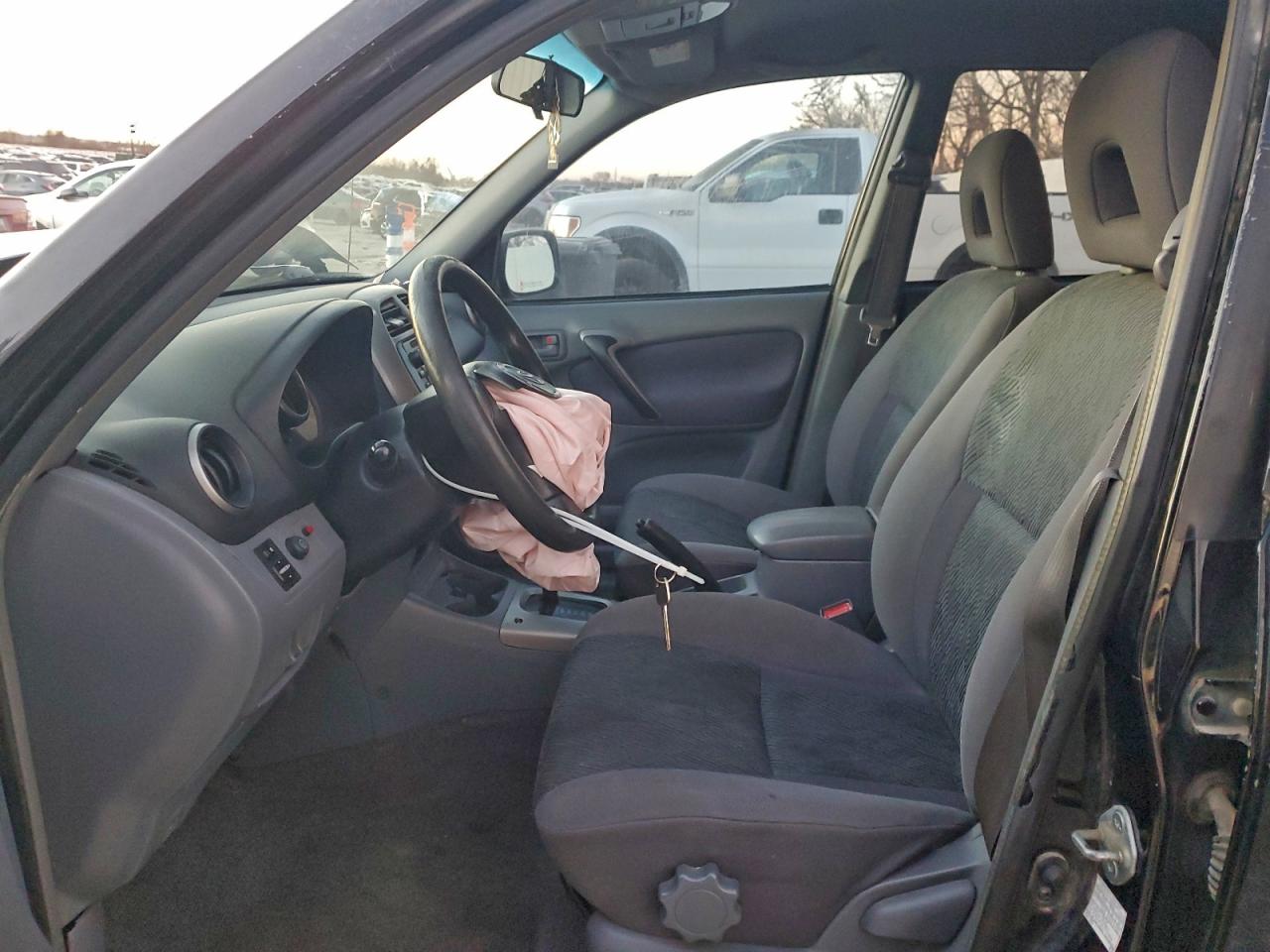 2002 TOYOTA RAV4 photo 7
