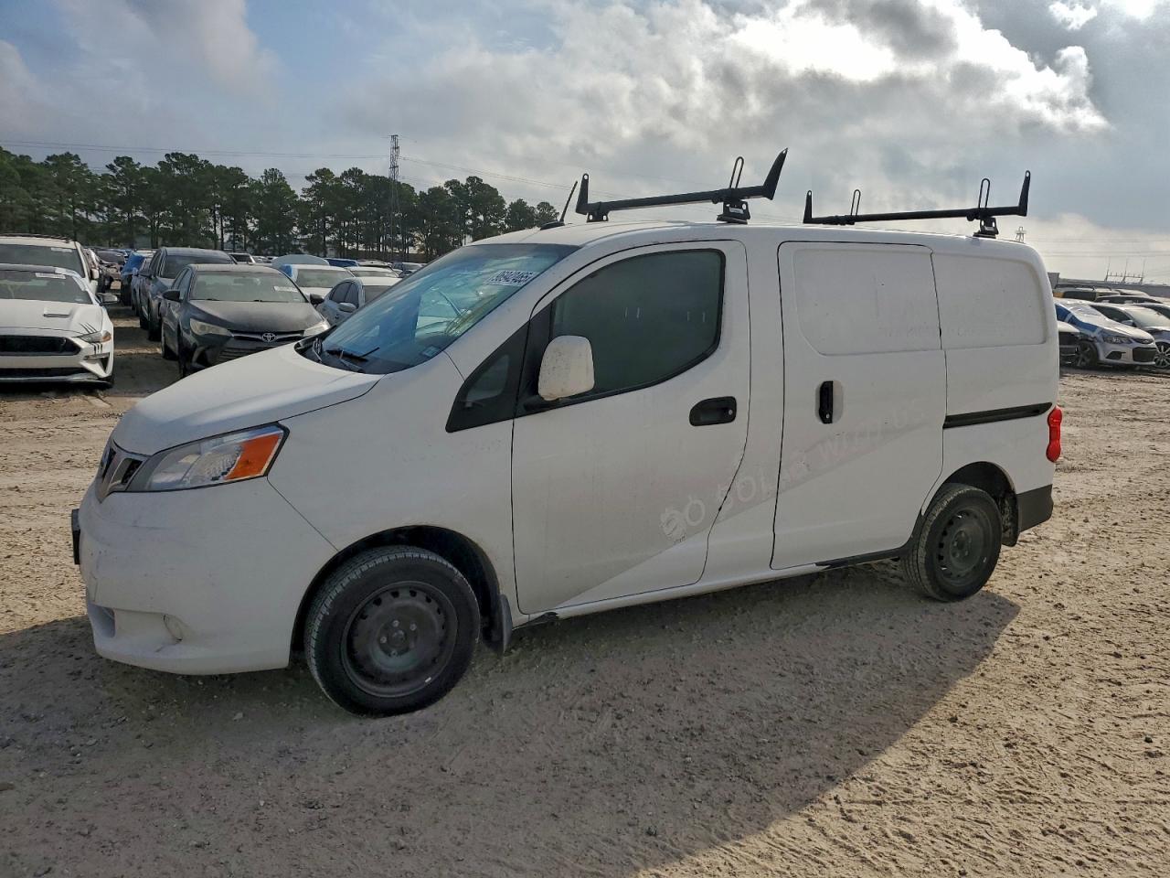 2020 NISSAN NV200