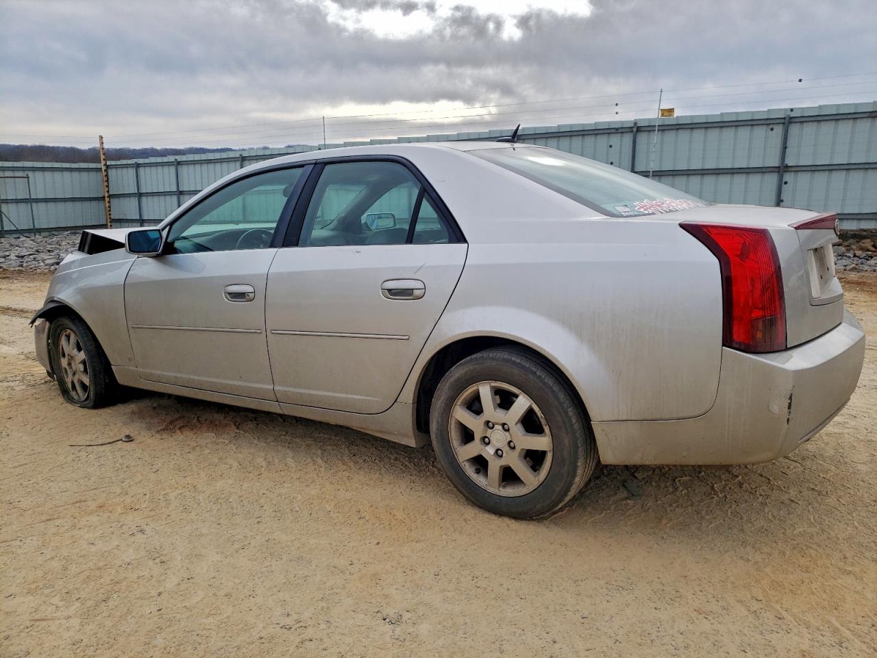 2006 CADILLAC CTS photo 2