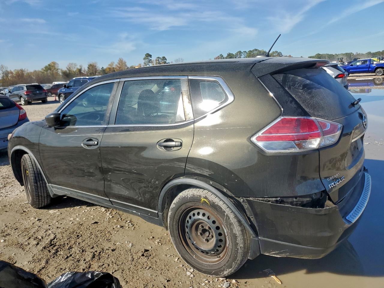 2016 NISSAN ROGUE S photo 2