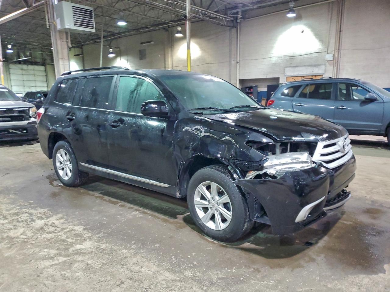 2012 TOYOTA HIGHLANDER BASE photo 4