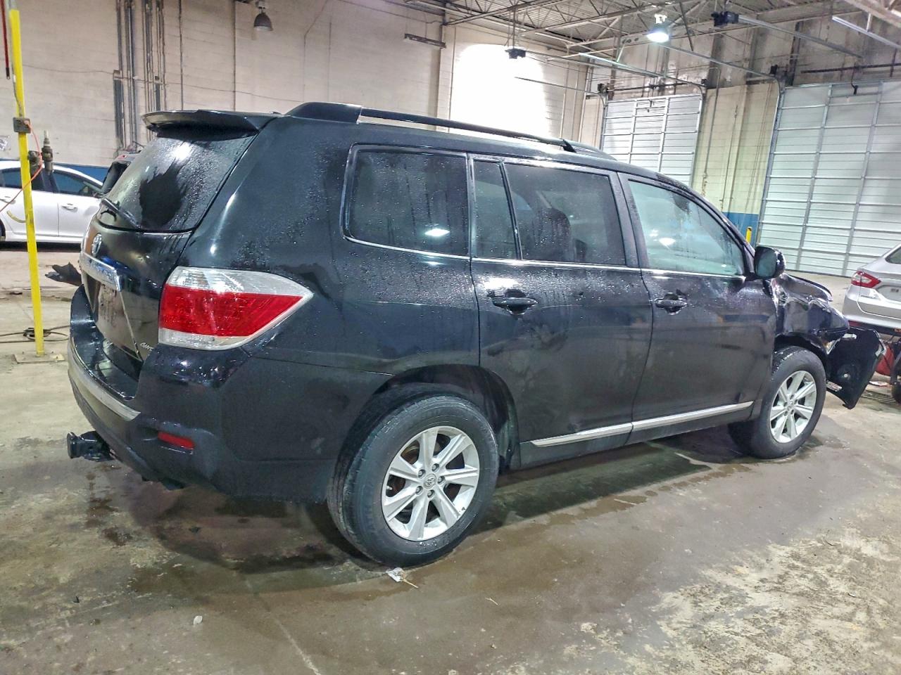 2012 TOYOTA HIGHLANDER BASE photo 3