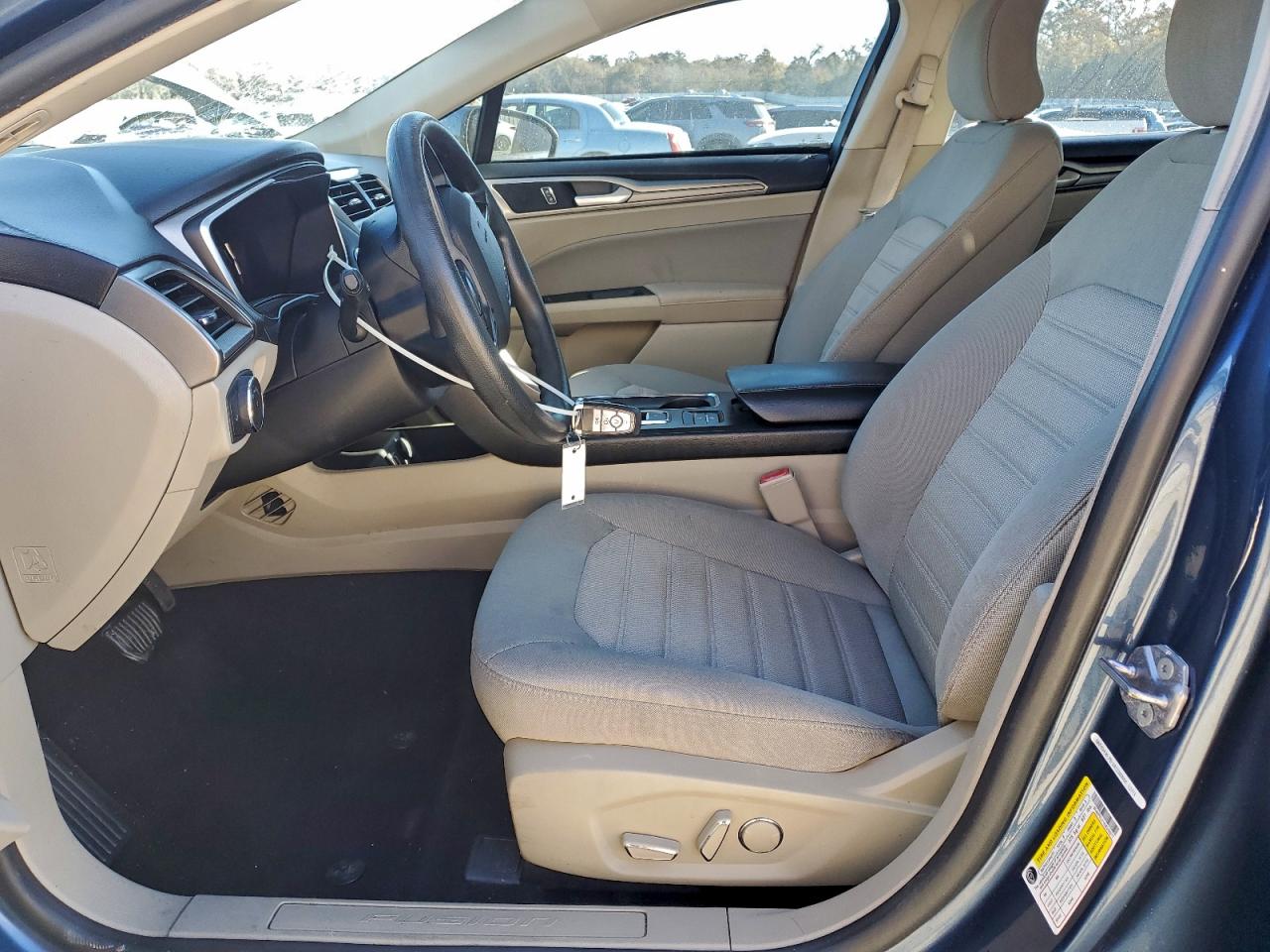 2019 FORD FUSION SE photo 19