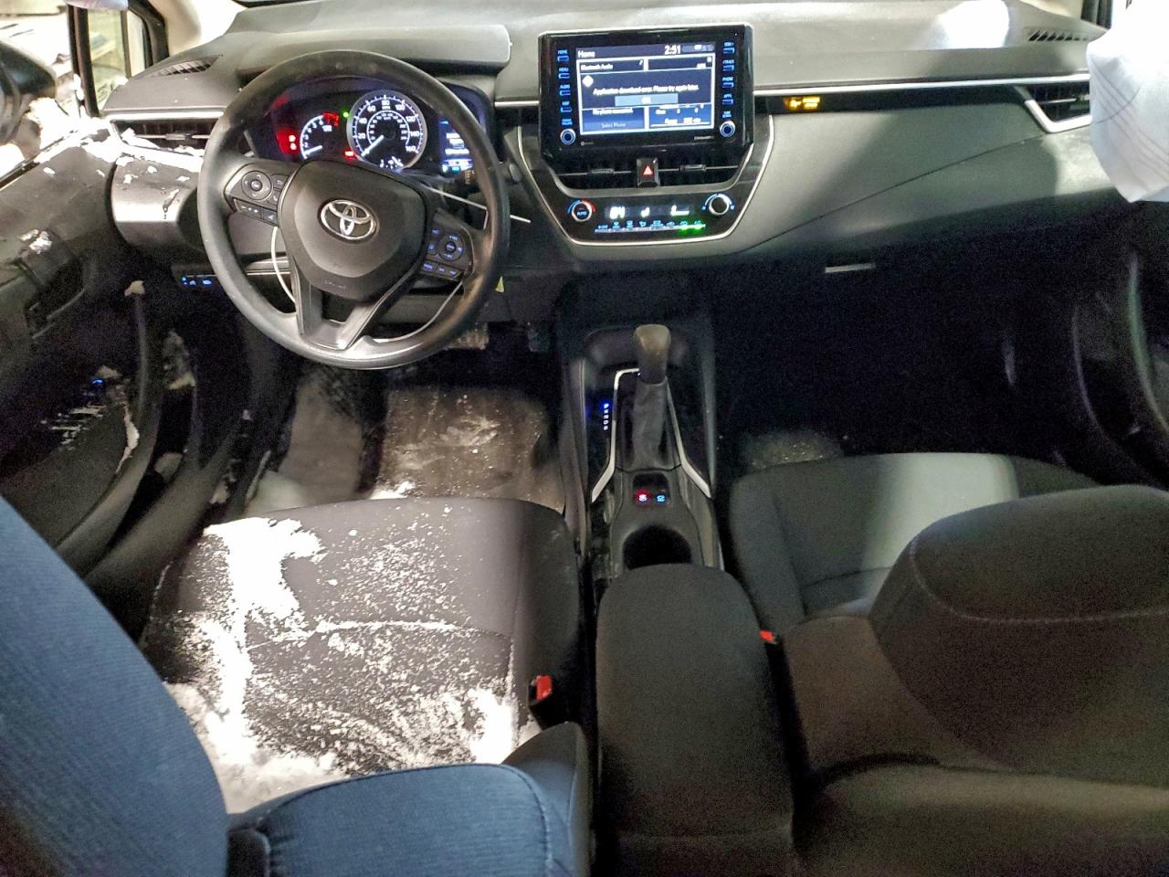 2022 TOYOTA COROLLA LE photo 8