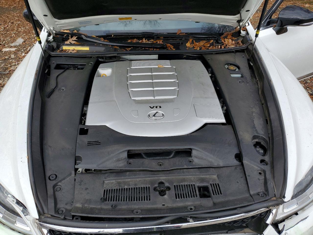 2015 LEXUS LS 460 photo 21