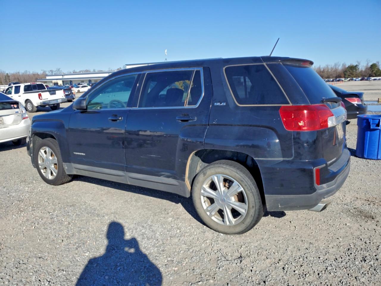 2017 GMC TERRAIN SLE photo 3