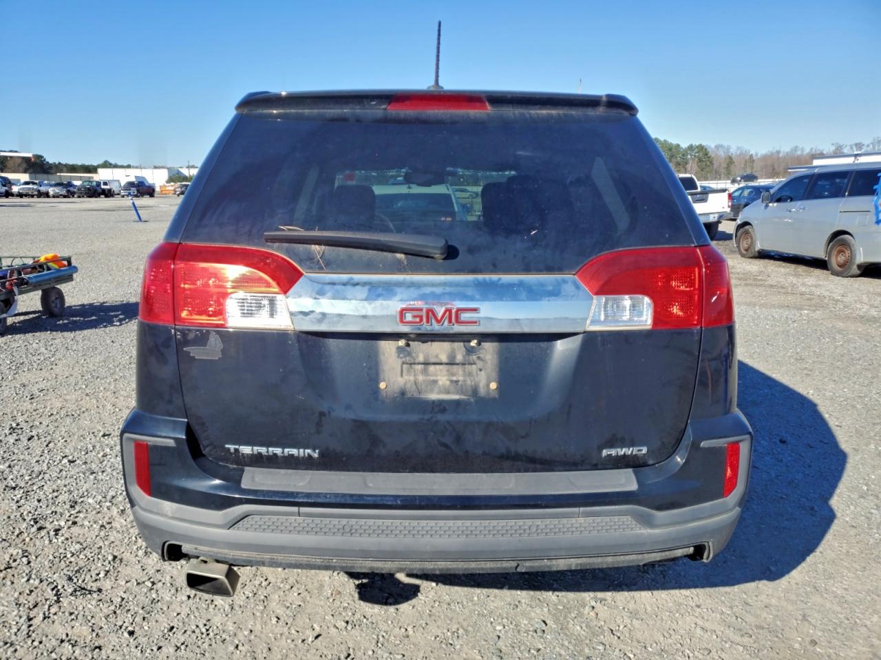 2017 GMC TERRAIN SLE photo 11