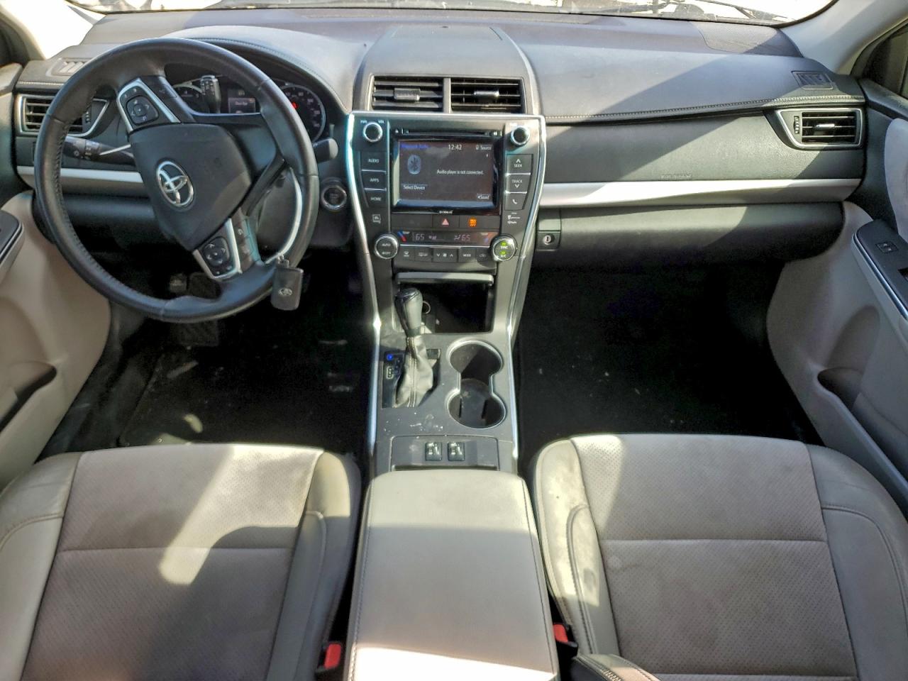 2017 TOYOTA CAMRY LE photo 15