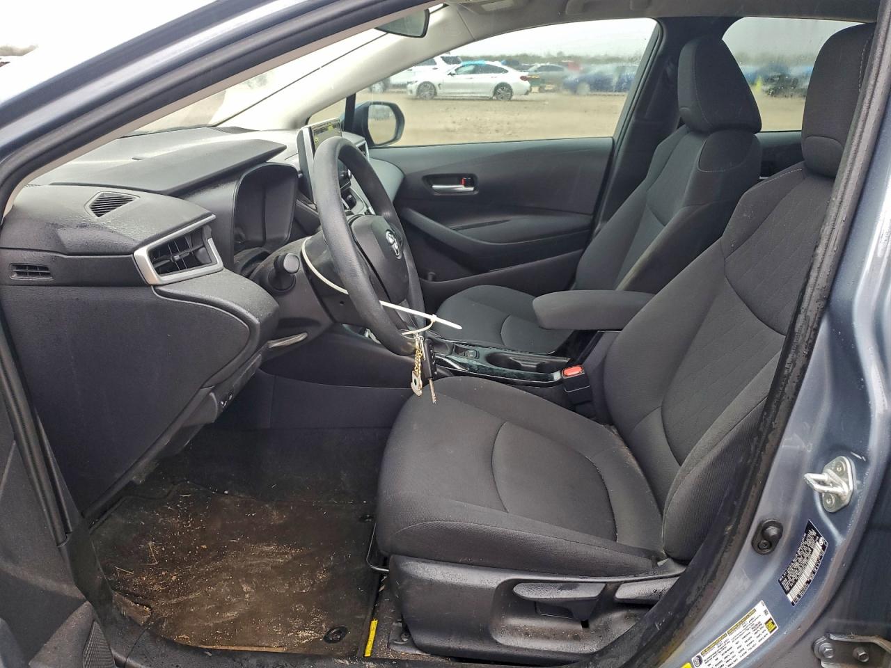 2020 TOYOTA COROLLA LE photo 13