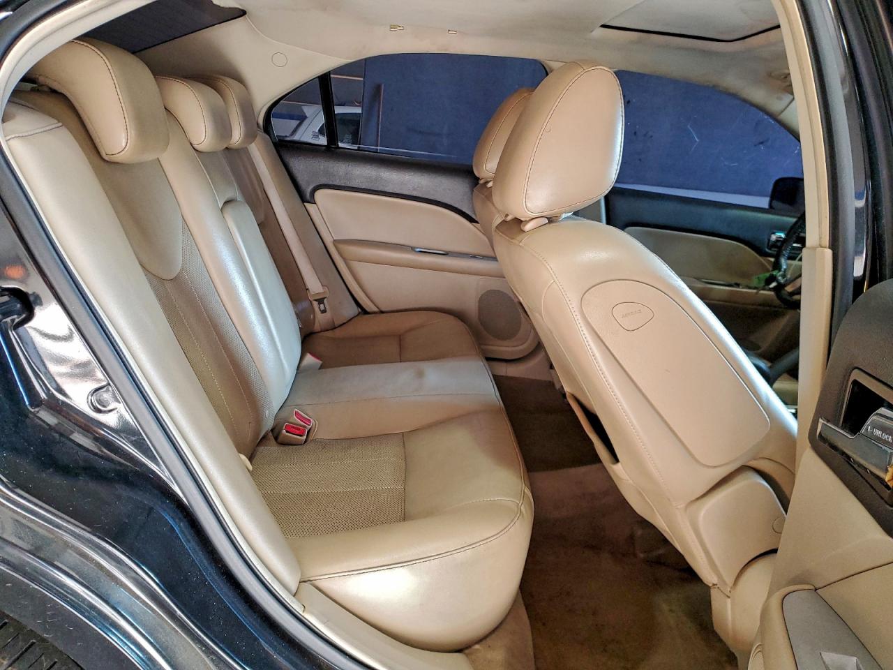 2010 MERCURY MILAN PREMIER photo 19