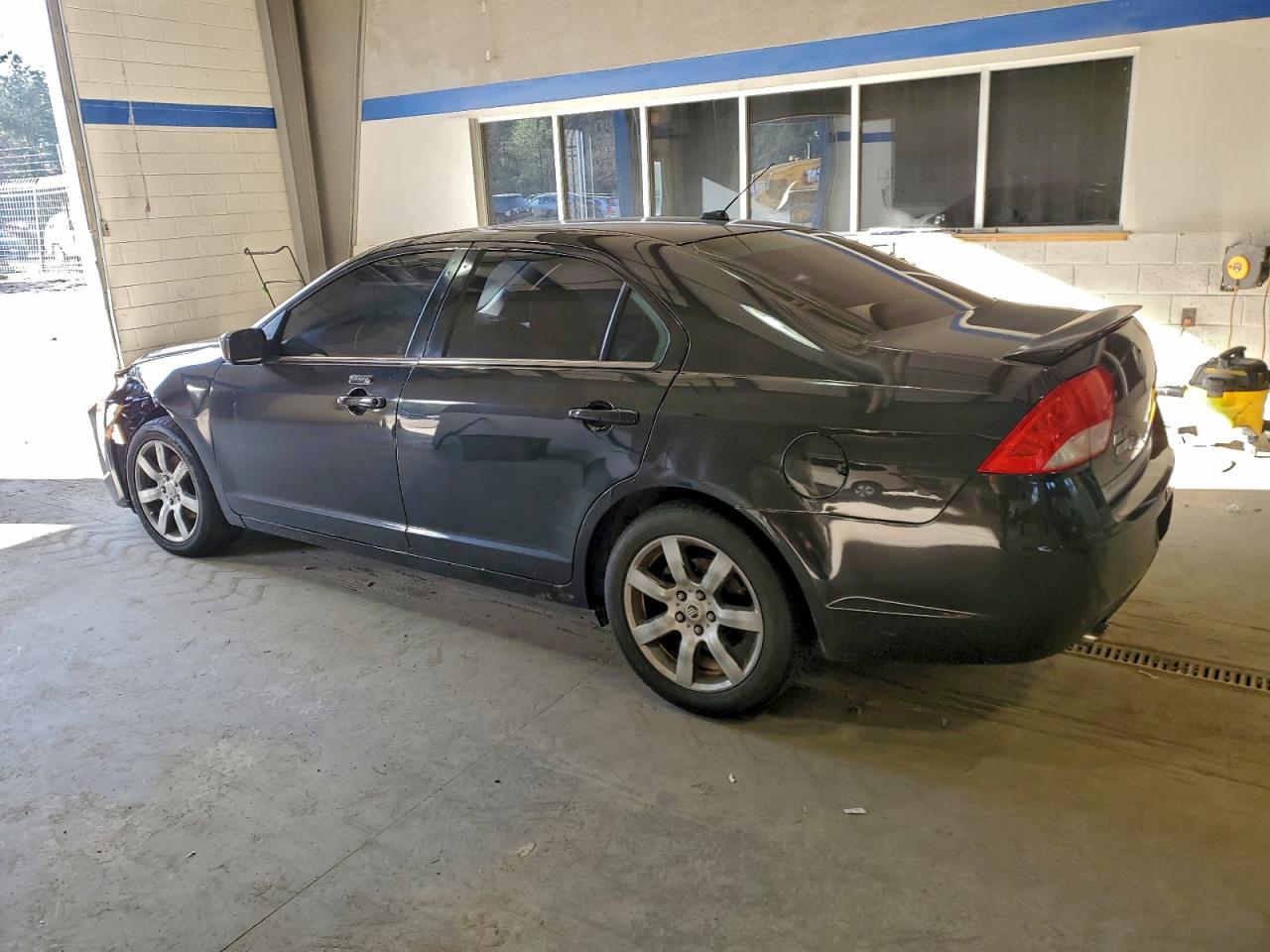 2010 MERCURY MILAN PREMIER photo 3