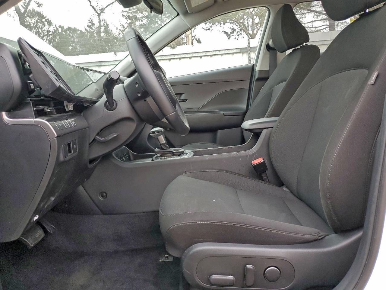 2025 HYUNDAI KONA SEL photo 13