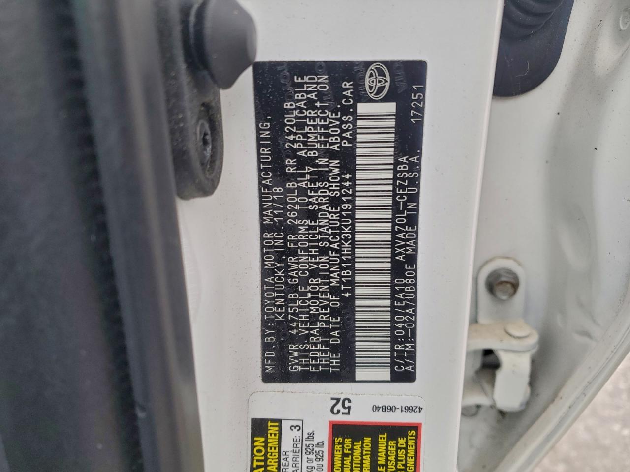 2019 TOYOTA CAMRY L photo 12
