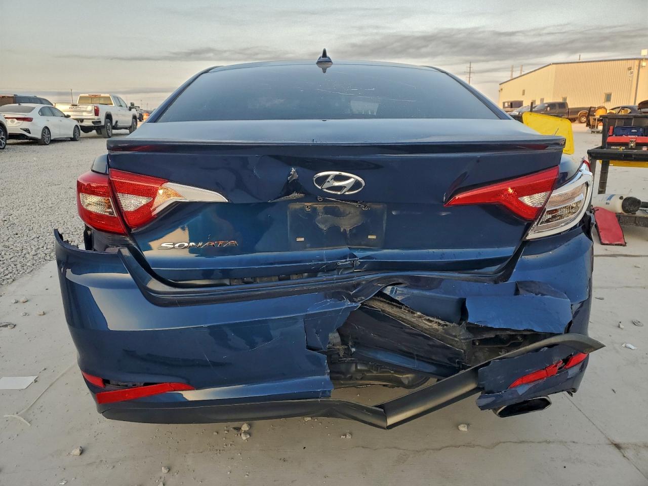 2016 HYUNDAI SONATA SE photo 11