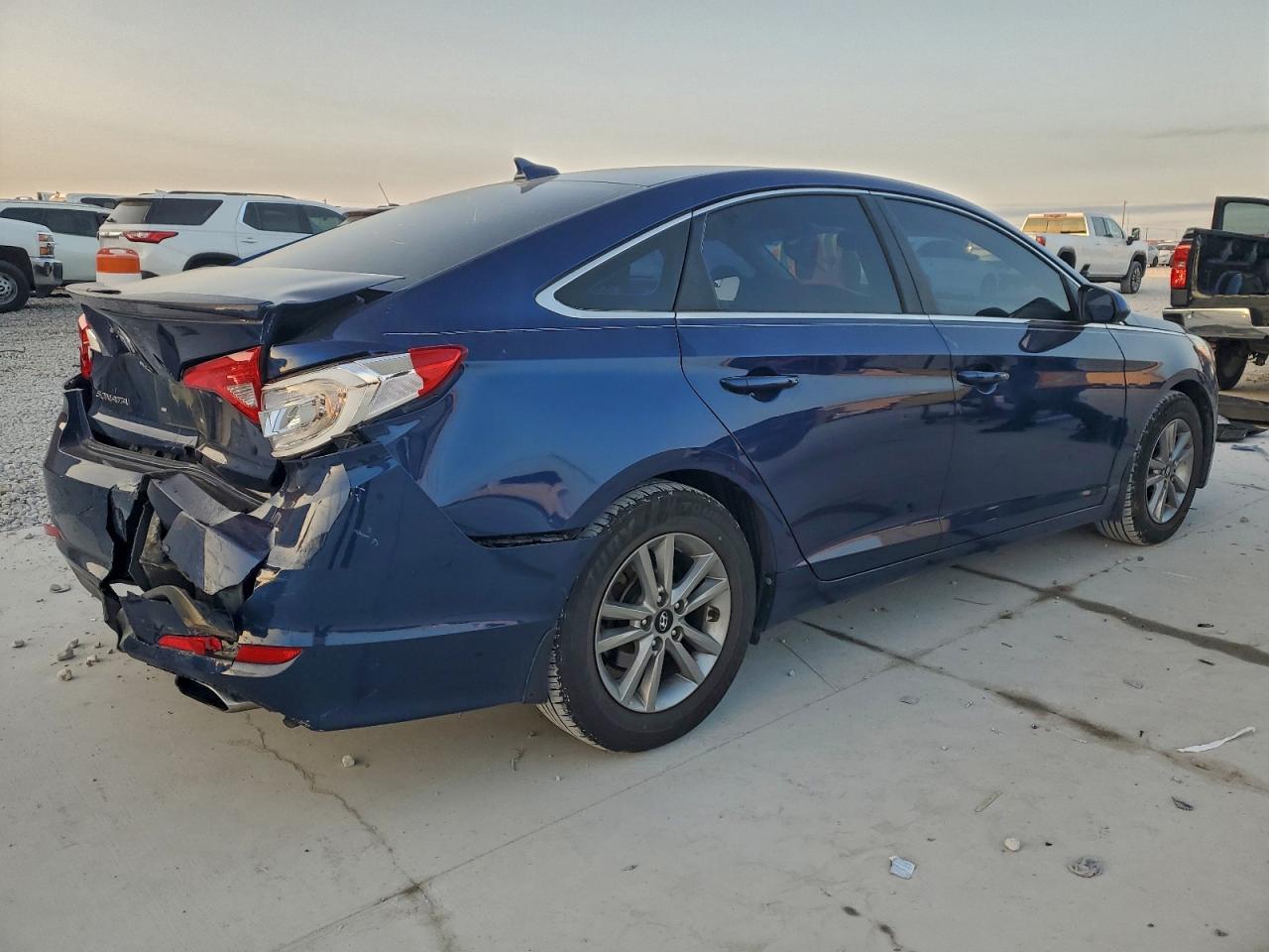 2016 HYUNDAI SONATA SE photo 5