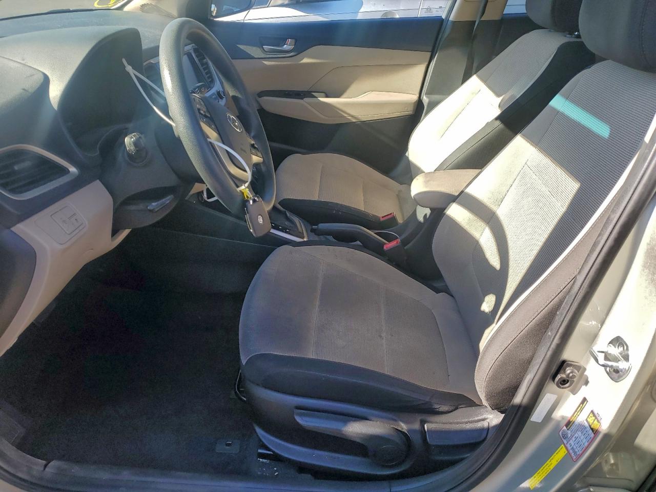 2019 HYUNDAI ACCENT SE photo 13