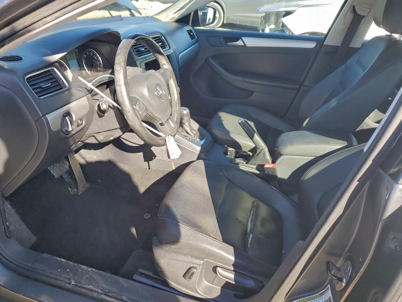 2013 VOLKSWAGEN JETTA SE photo 13