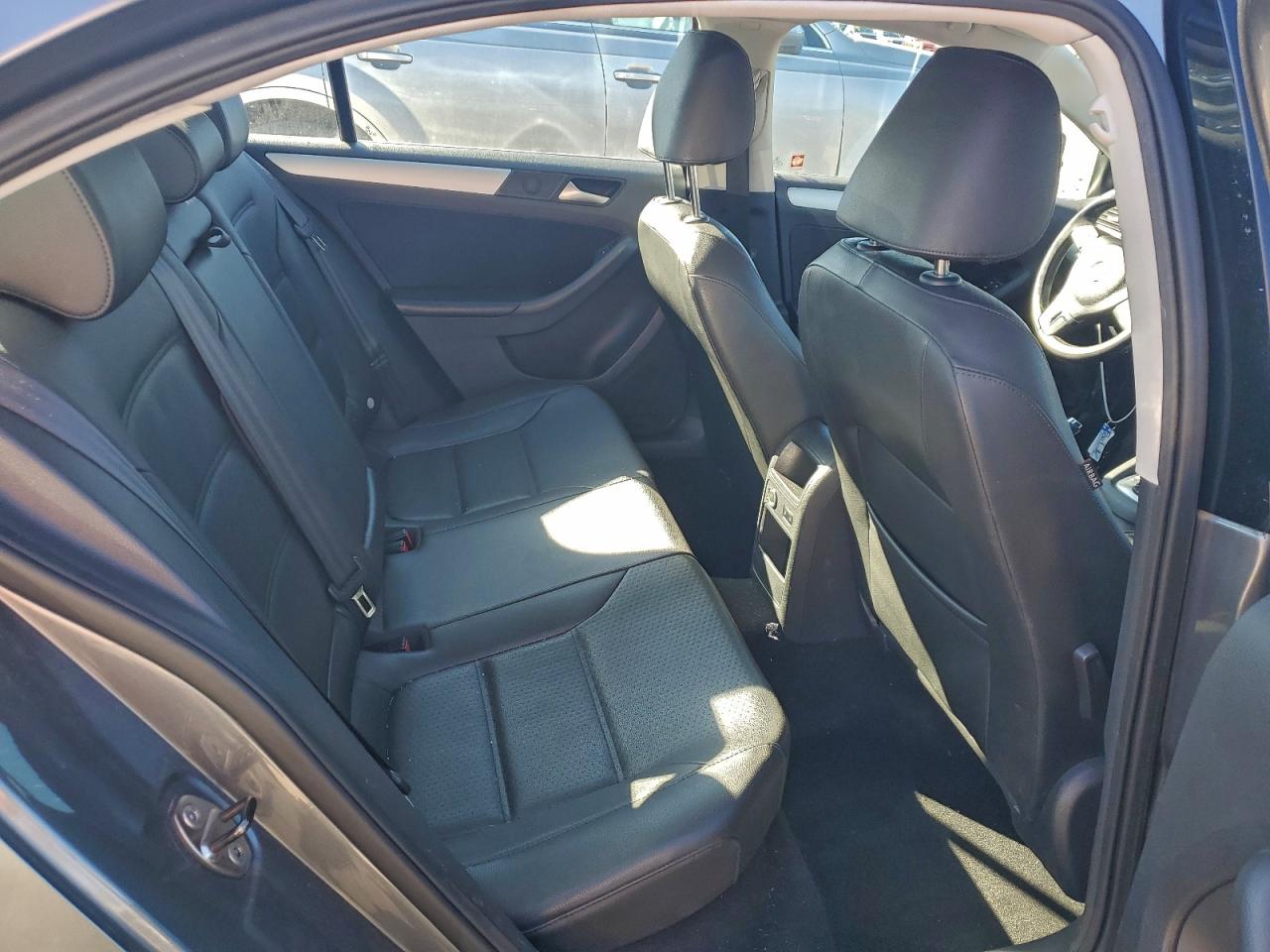 2013 VOLKSWAGEN JETTA SE photo 19