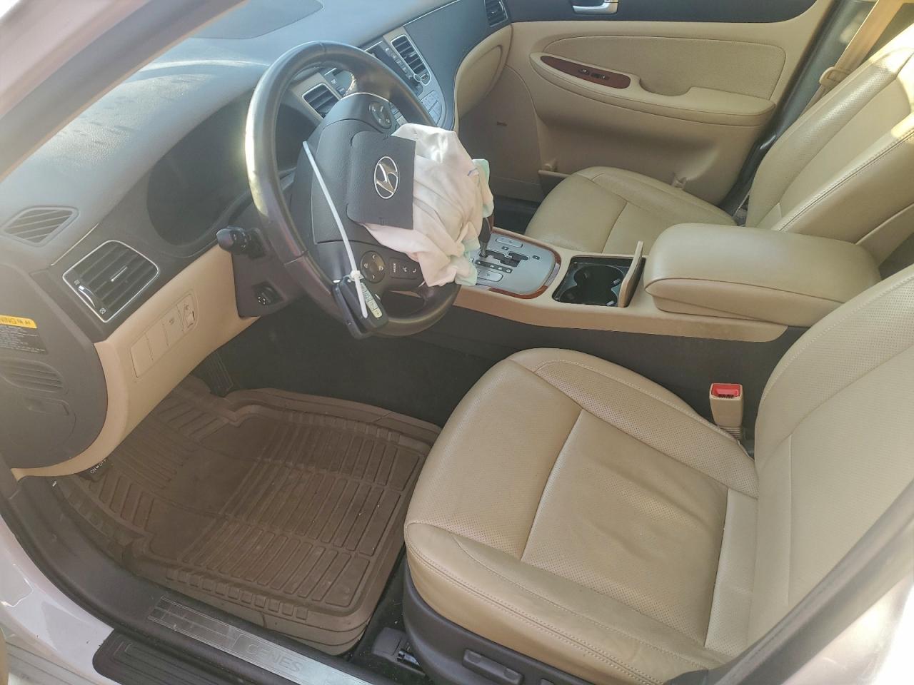 2013 HYUNDAI GENESIS 3.8L photo 13