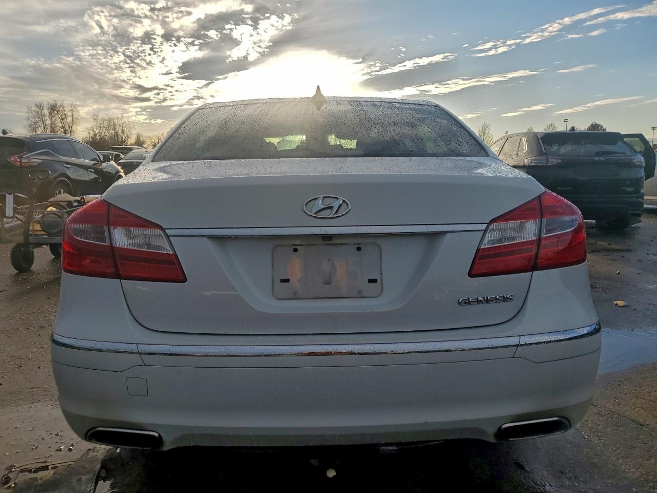 2013 HYUNDAI GENESIS 3.8L photo 11
