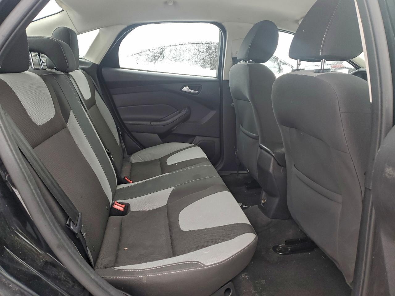 2014 FORD FOCUS SE photo 10