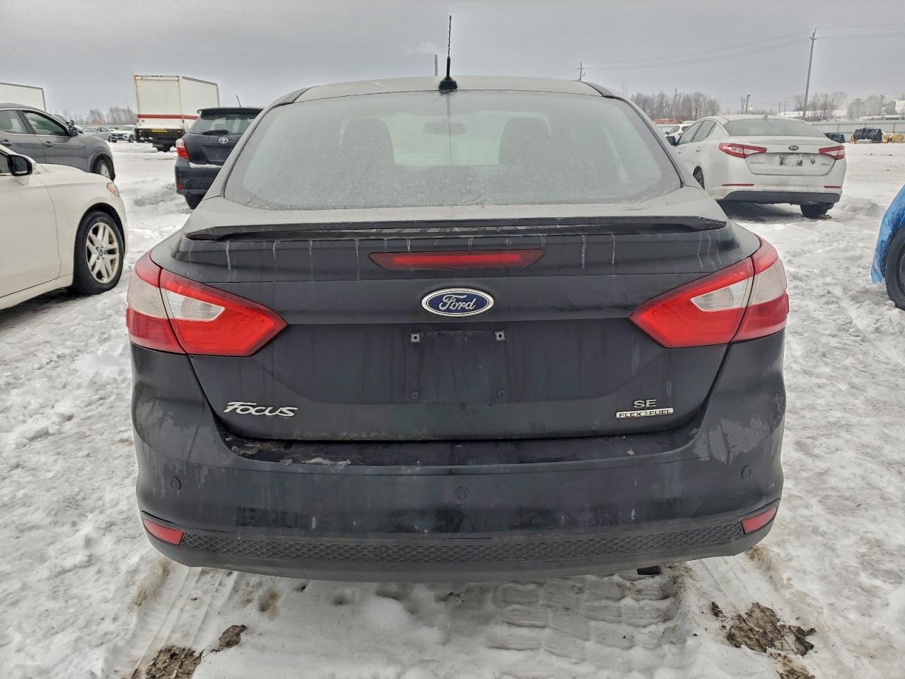 2014 FORD FOCUS SE photo 6