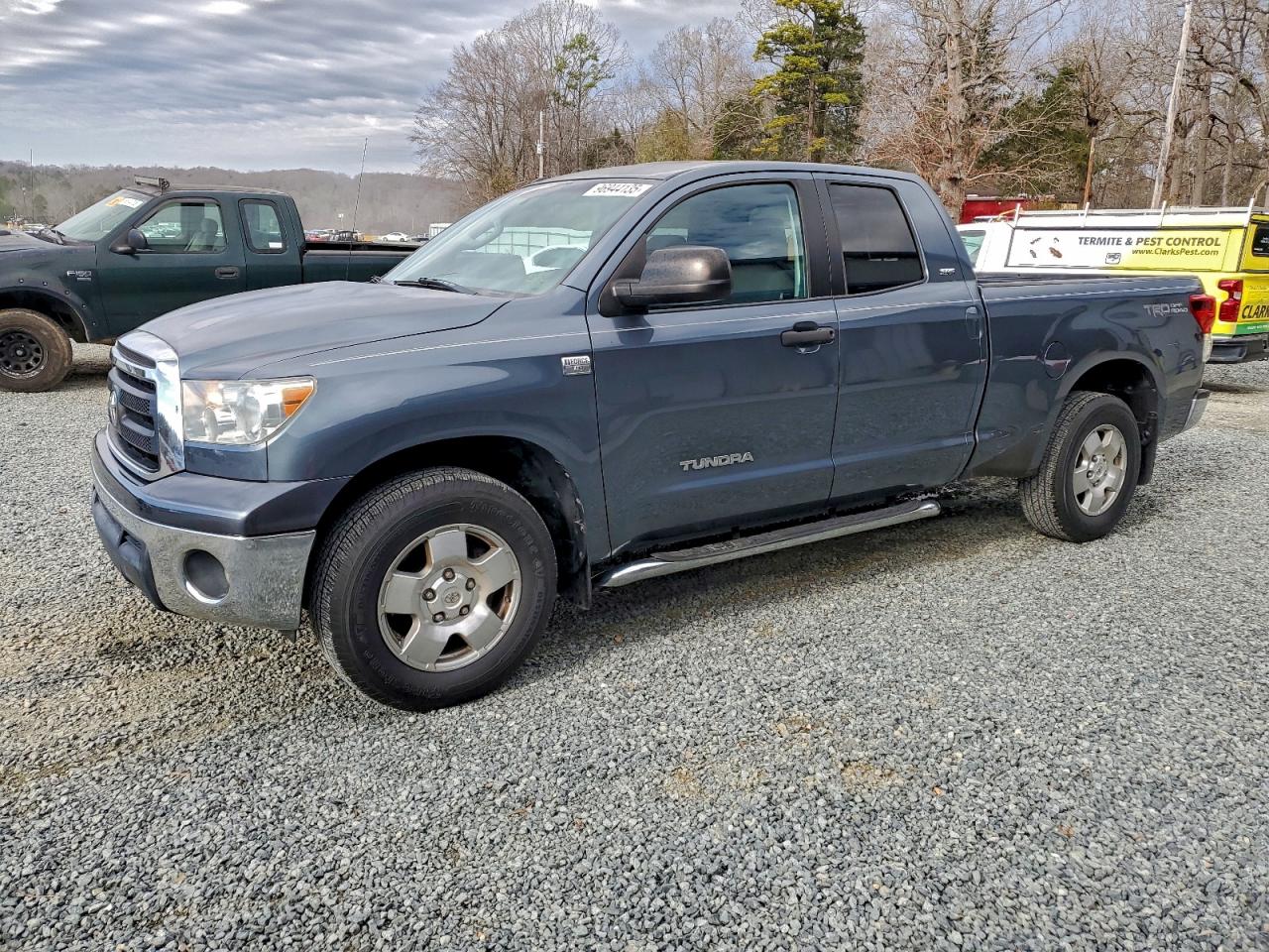2010 TOYOTA TUNDRA DOUBLE CAB SR5 — MINOR DENT/SCRATCHES damage — photo 1