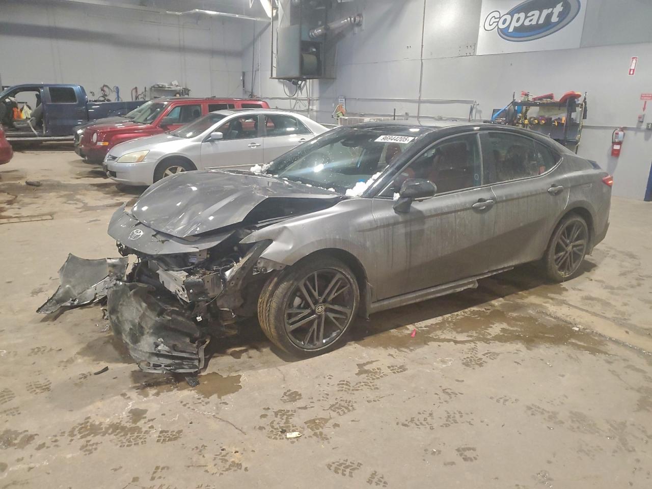 2025 TOYOTA CAMRY