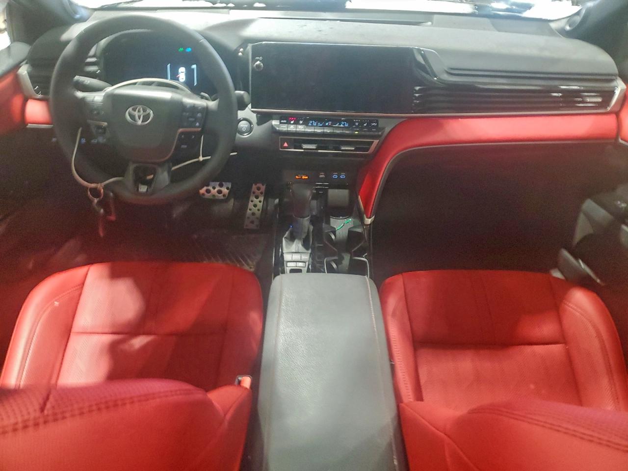 2025 TOYOTA CAMRY XSE photo 8