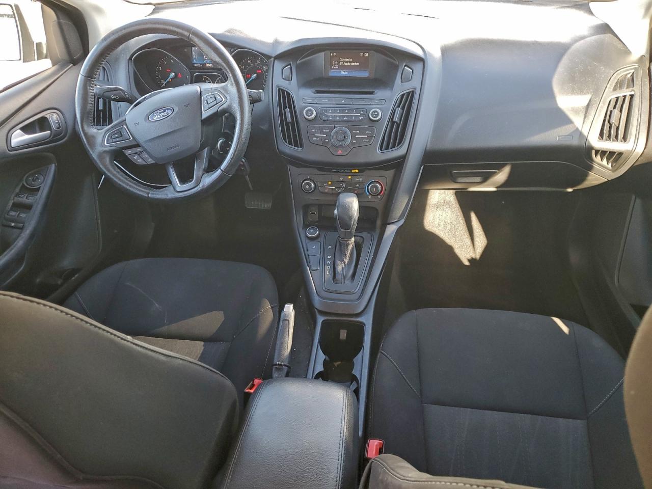 2017 FORD FOCUS SE photo 15
