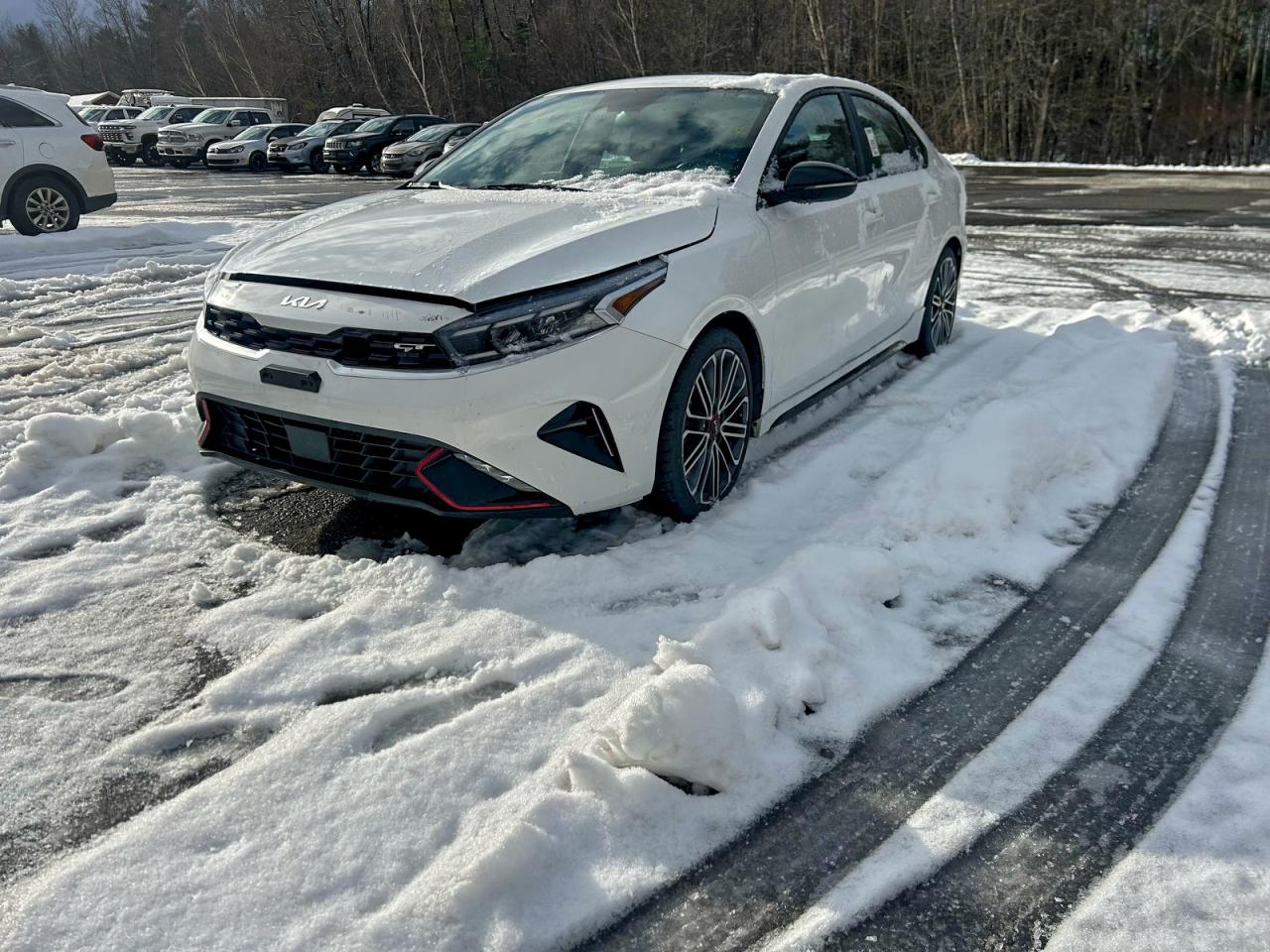 2023 KIA FORTE GT photo 2