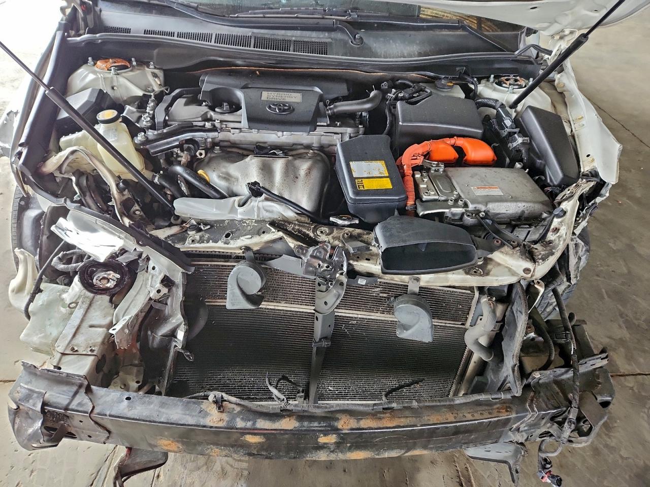 2015 TOYOTA CAMRY HYBRID photo 21