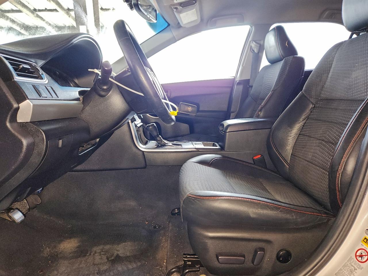 2015 TOYOTA CAMRY HYBRID photo 13
