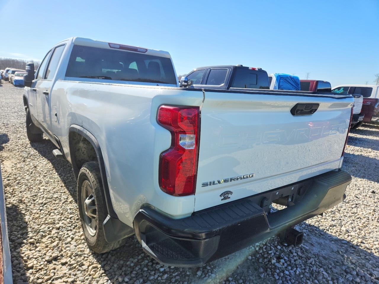 2020 CHEVROLET SILVERADO C2500 HEAVY DUTY photo 3