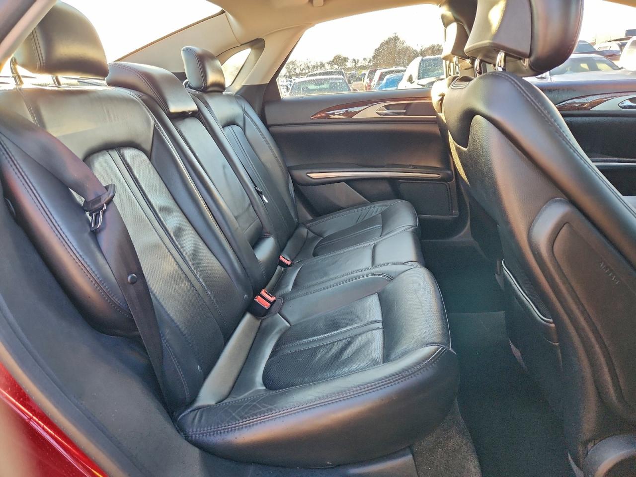 2016 LINCOLN MKZ photo 10