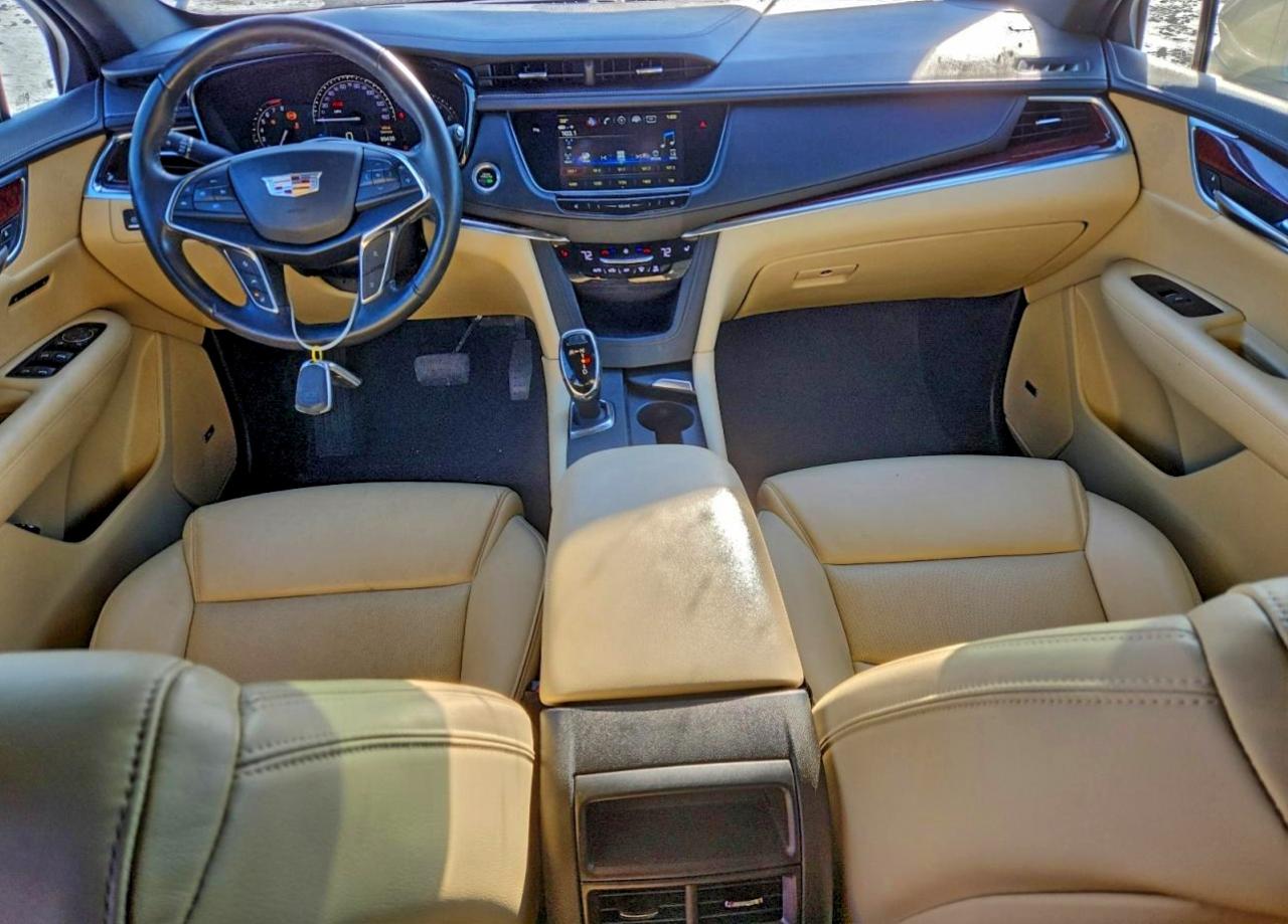 2018 CADILLAC XT5 LUXURY photo 8