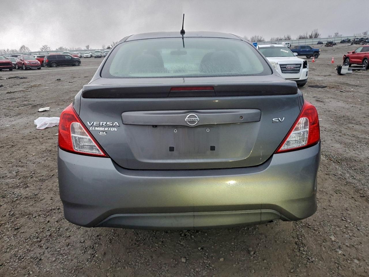 2018 NISSAN VERSA S photo 11