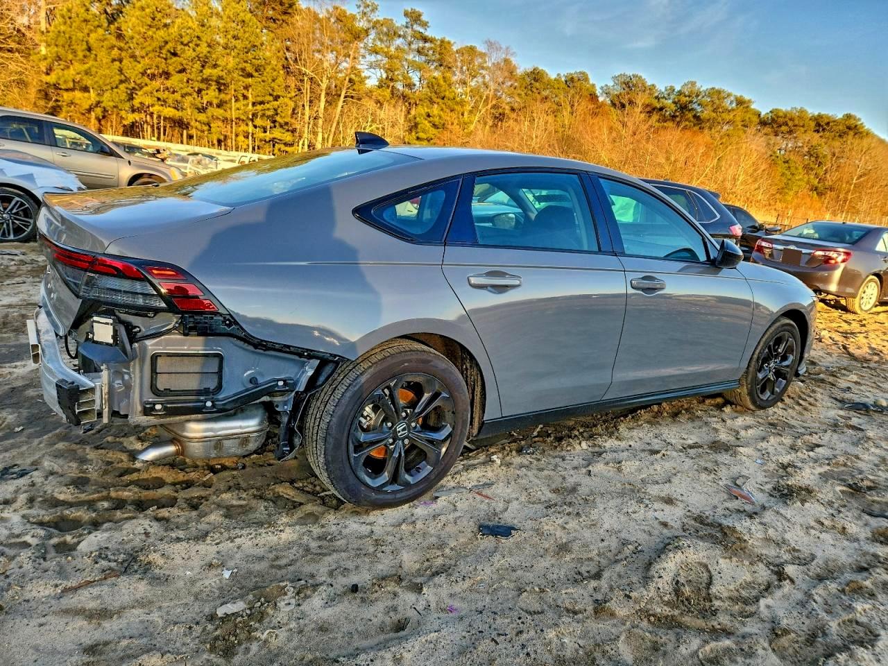 2025 HONDA ACCORD SE photo 3