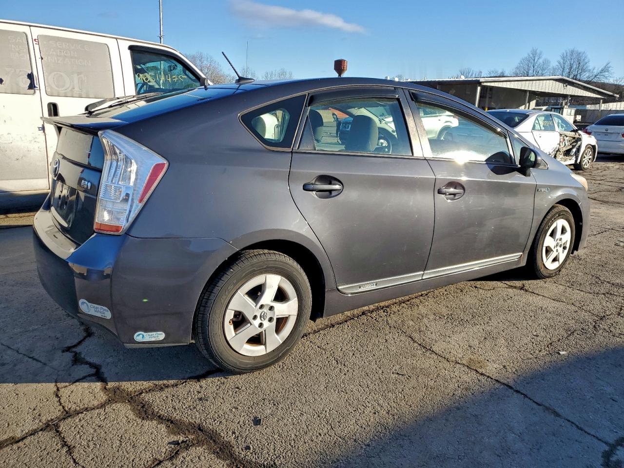 2011 TOYOTA PRIUS photo 5