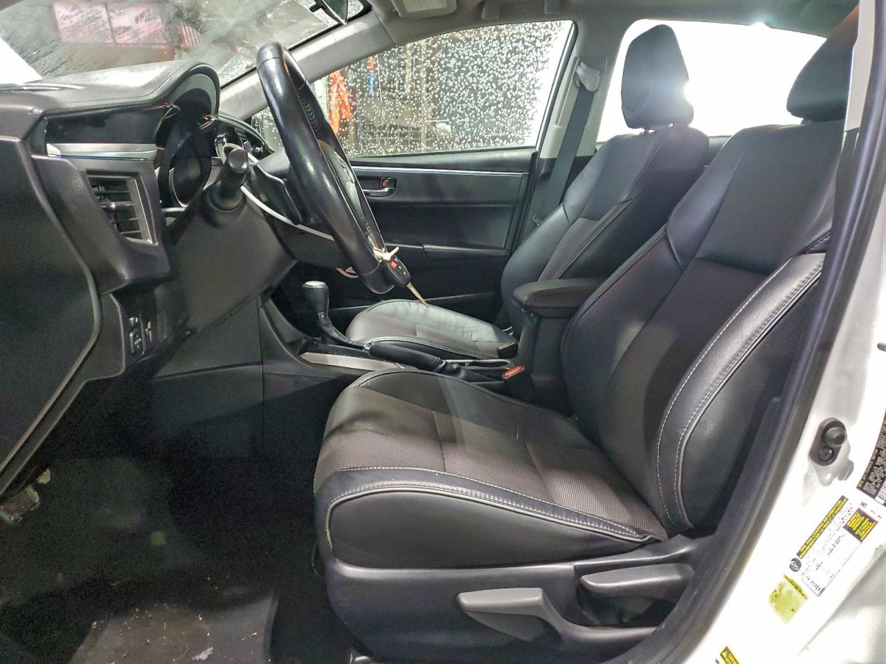 2014 TOYOTA COROLLA L photo 13