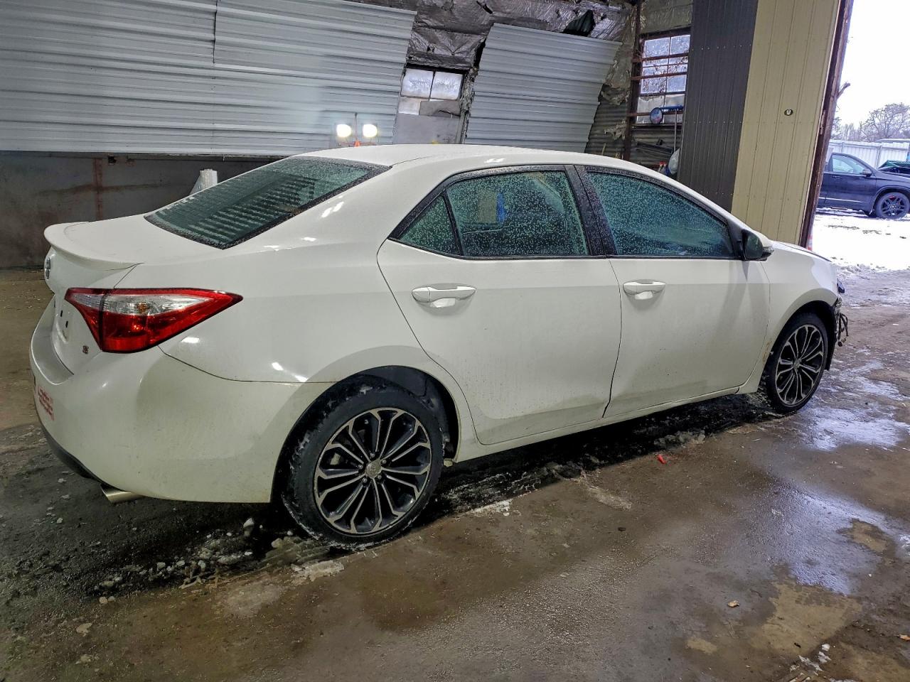 2014 TOYOTA COROLLA L photo 5