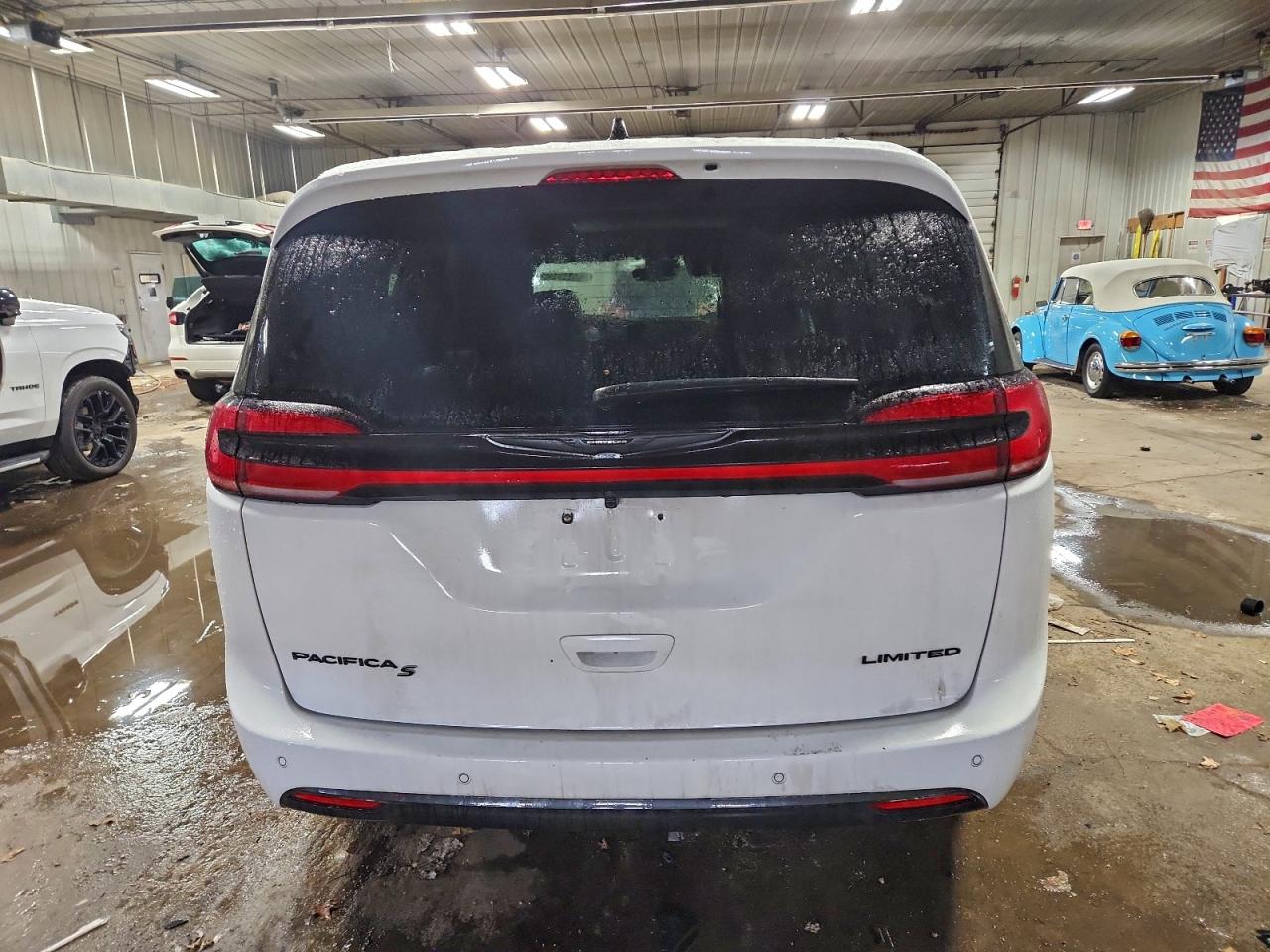 2026 CHRYSLER PACIFICA LIMITED photo 11
