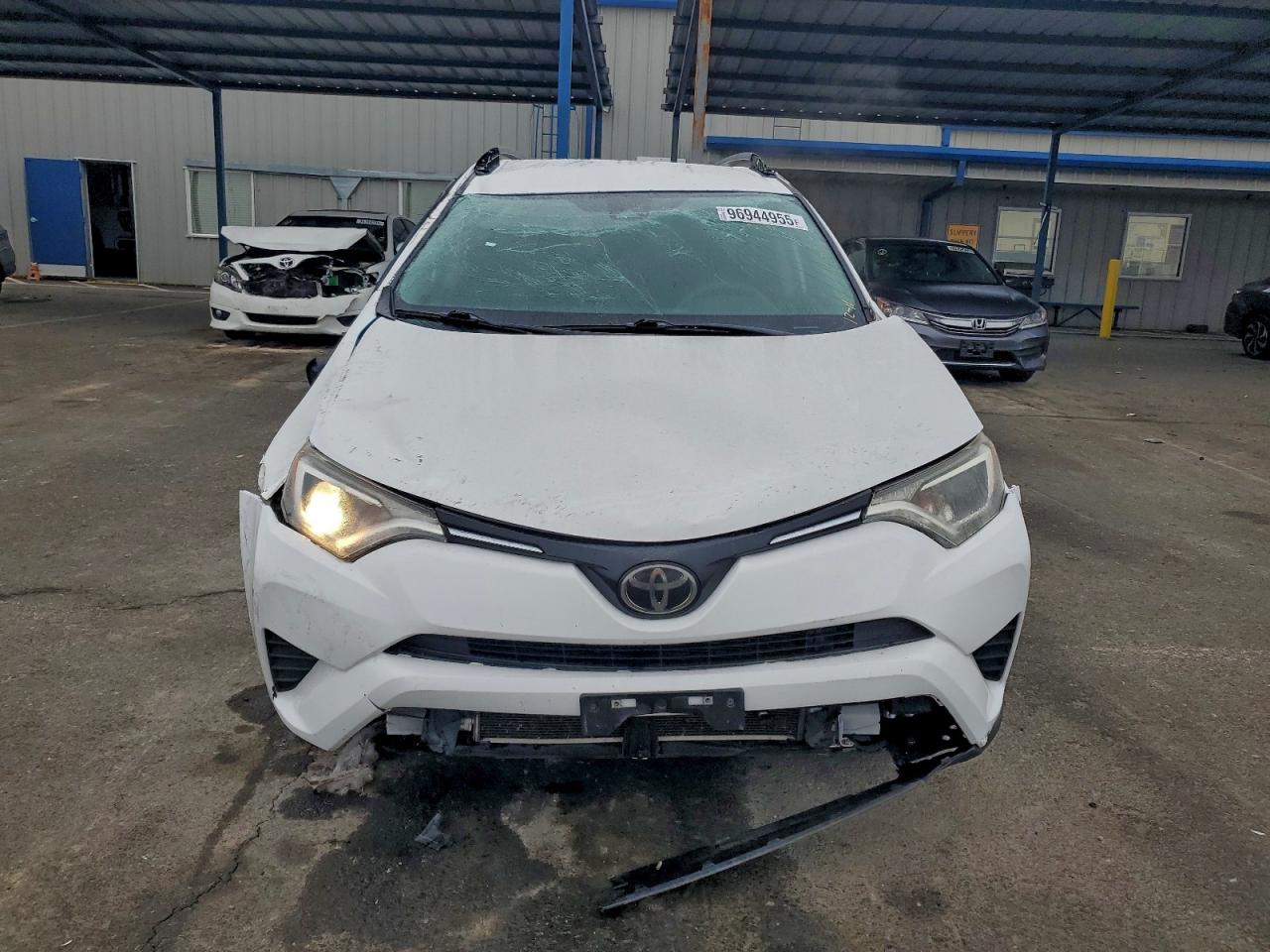 2017 TOYOTA RAV4 LE photo 5