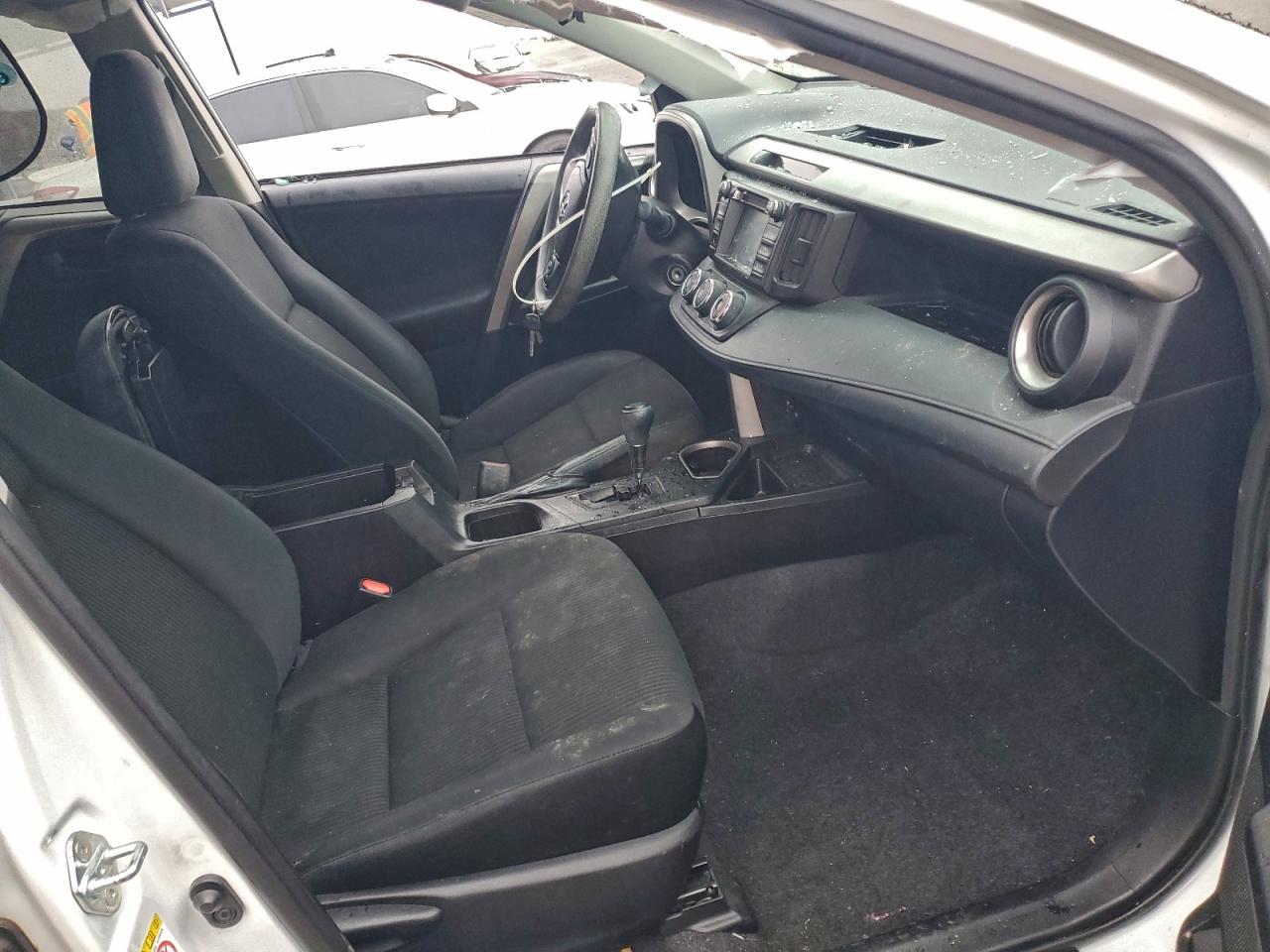 2017 TOYOTA RAV4 LE photo 7