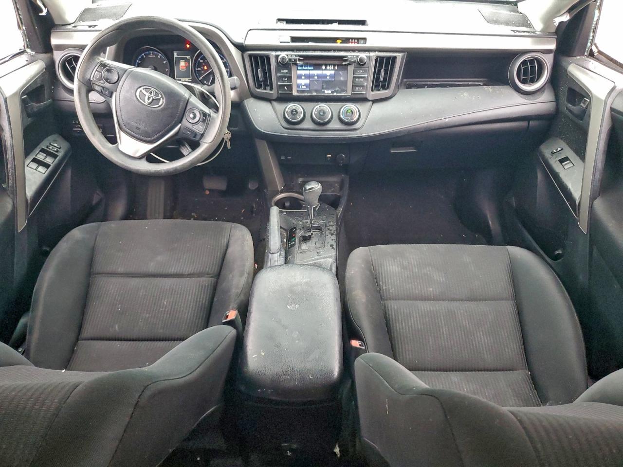 2017 TOYOTA RAV4 LE photo 8