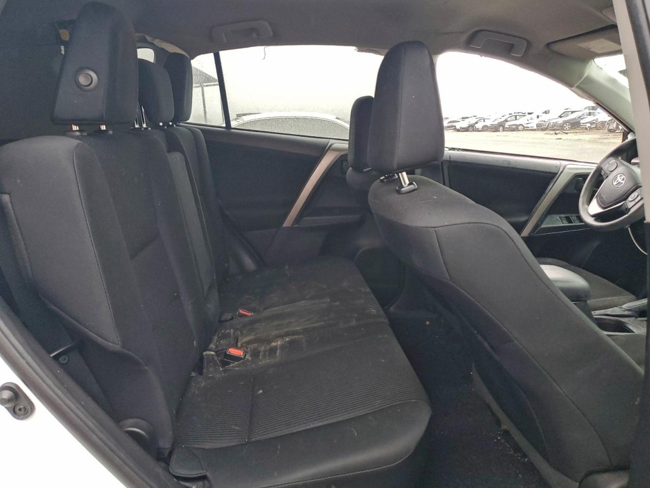 2017 TOYOTA RAV4 LE photo 11