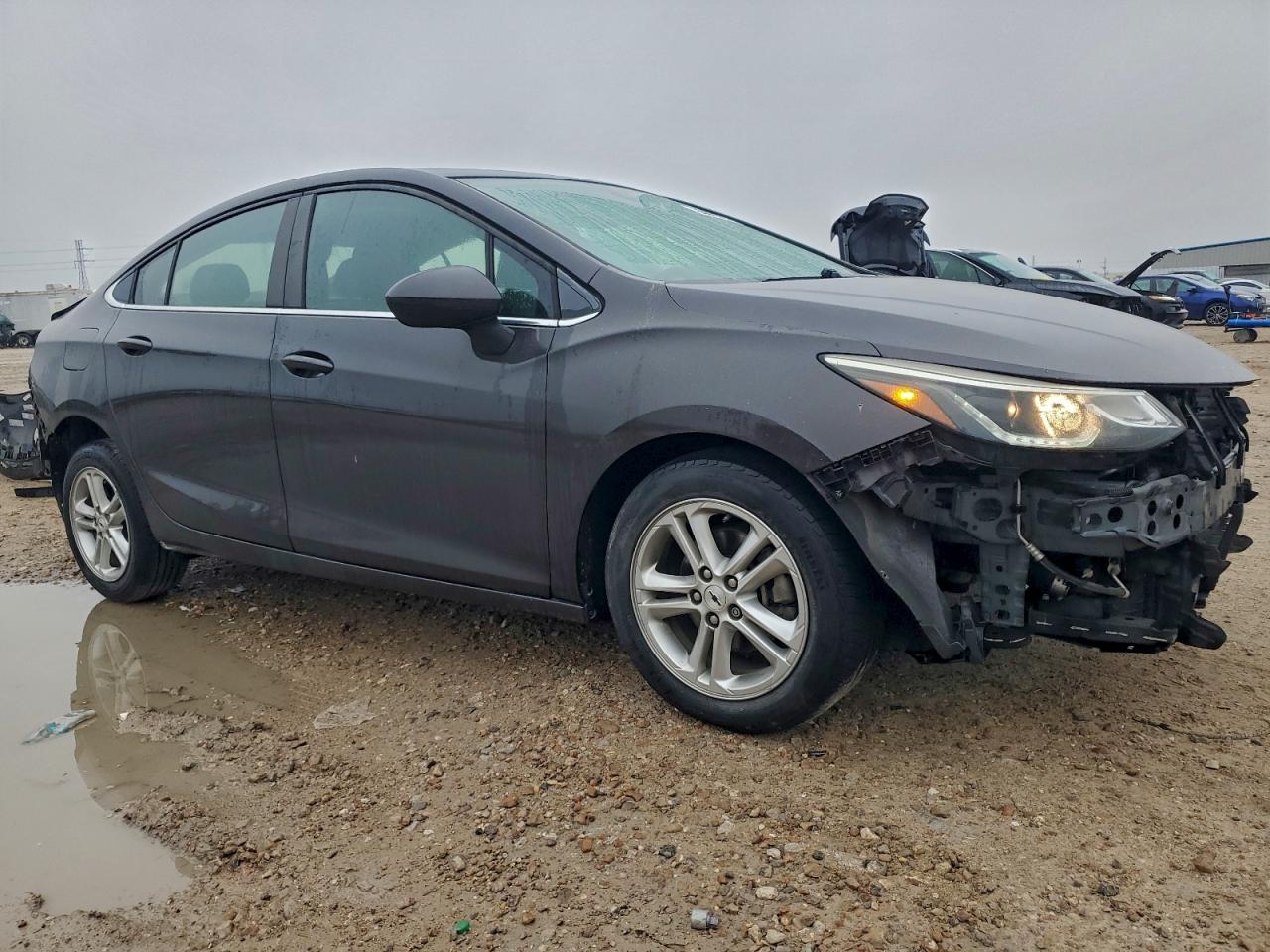2017 CHEVROLET CRUZE LT photo 4